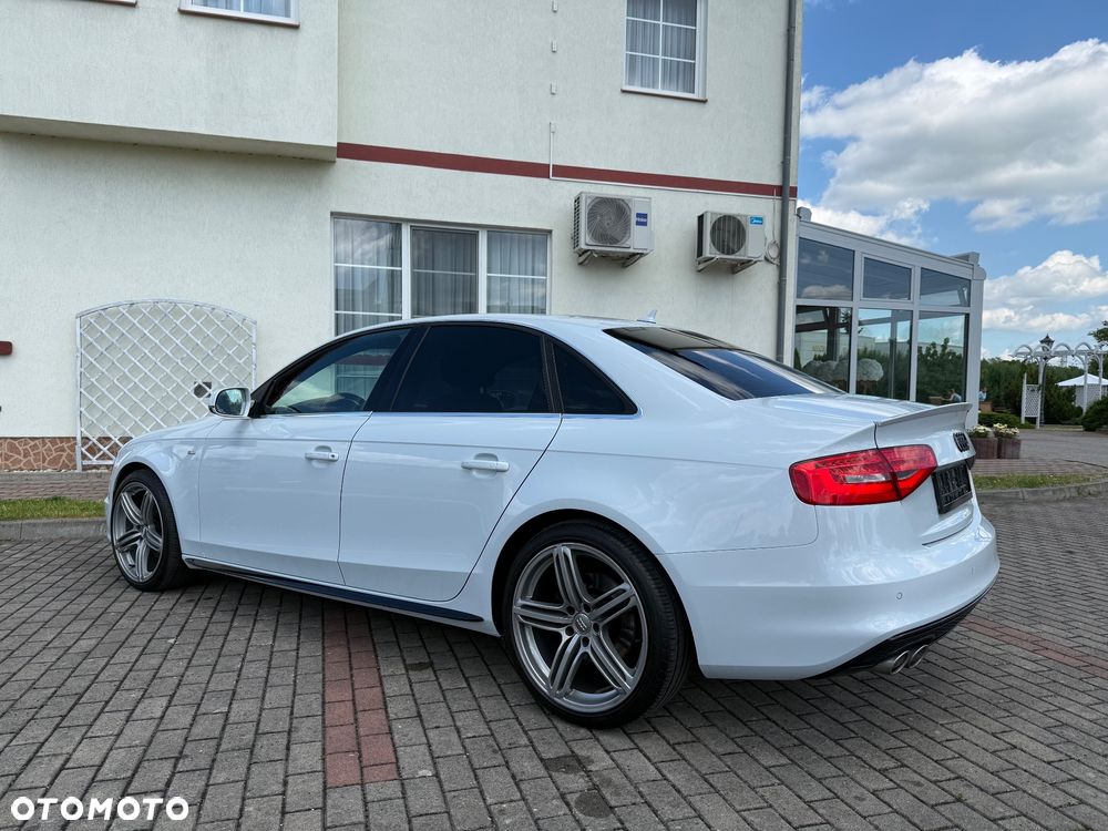 Audi A4 Avant 2.0 TDI DPF clean diesel S line Sportpaket - 24