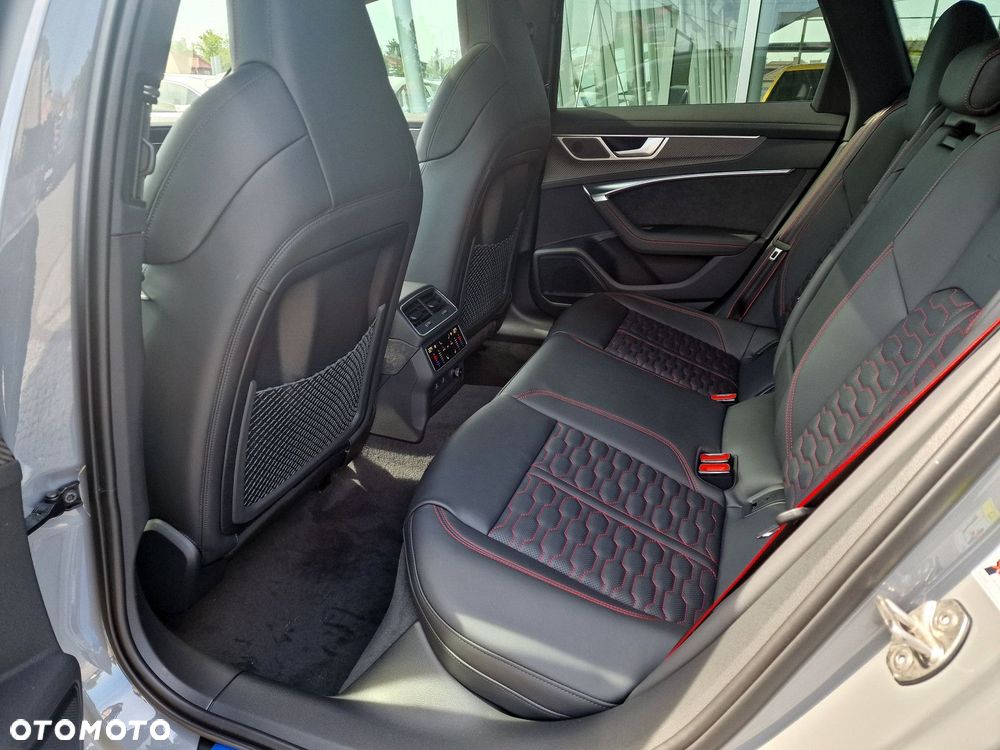 Audi RS6 Avant - 14