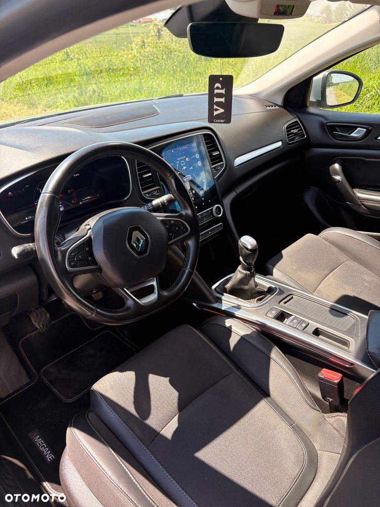 Renault Megane 1.5 Blue dCi Intens - 11