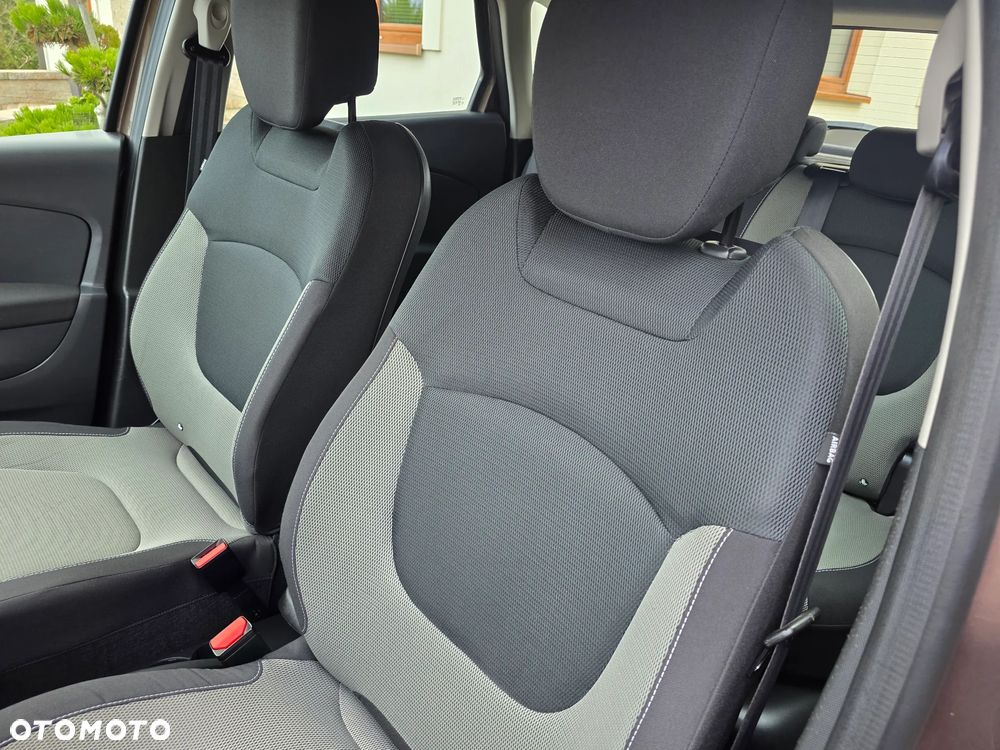 Renault Captur - 27