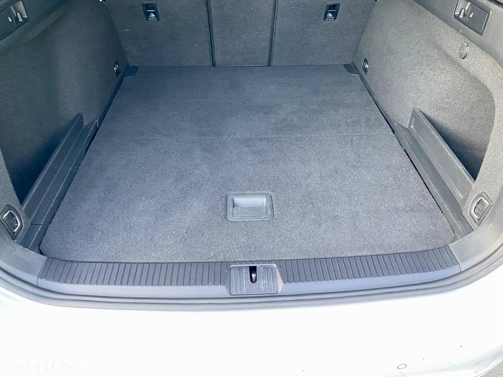 Volkswagen Passat 1.5 TSI OPF DSG Highline - 15