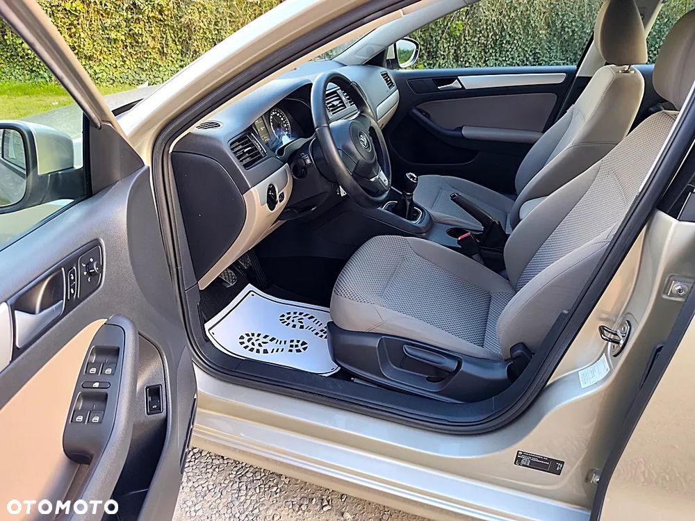 Volkswagen Jetta 1.2 TSI BlueMotion Technology Trendline - 8