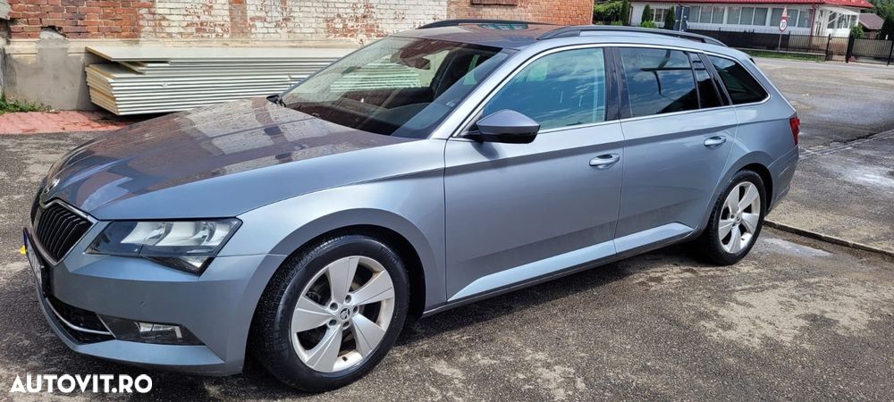Skoda Superb Combi 2.0 TDI DSG Ambition - 10
