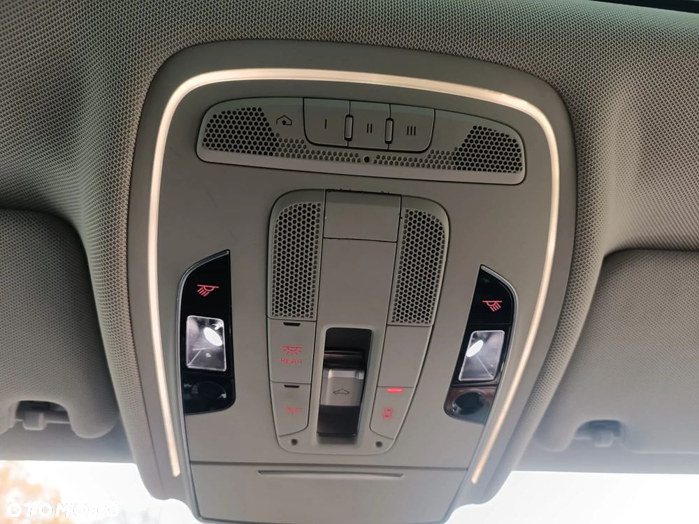 Audi A8 4.2 FSI L Quattro - 33