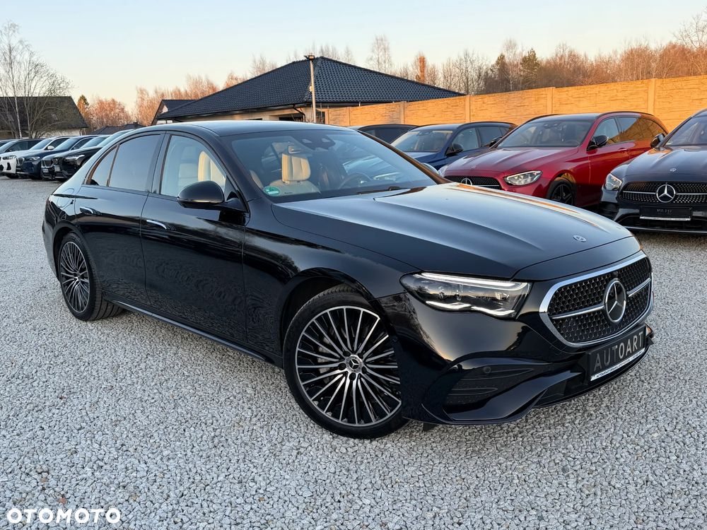 Mercedes-Benz Klasa E 400e 4Matic 9G-TRONIC - 24
