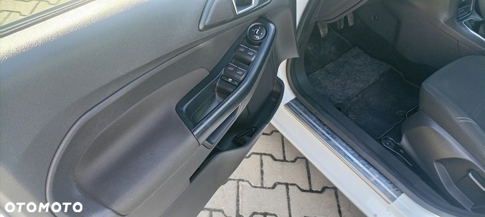 Ford Fiesta - 10