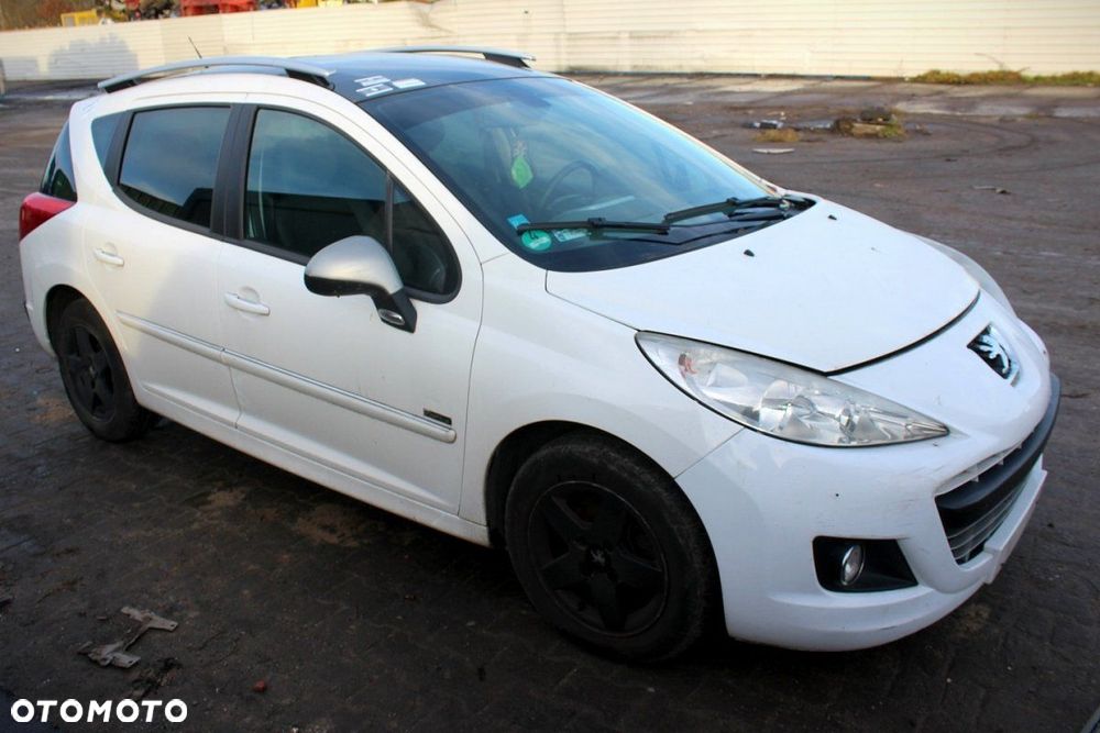 Peugeot 207 2012 1.4VVTi 8FP Kombi (MASKA, ZDERZAK, LAMPA, BŁOTNIK, DRZWI, SZYBA, FOTEL) - 2