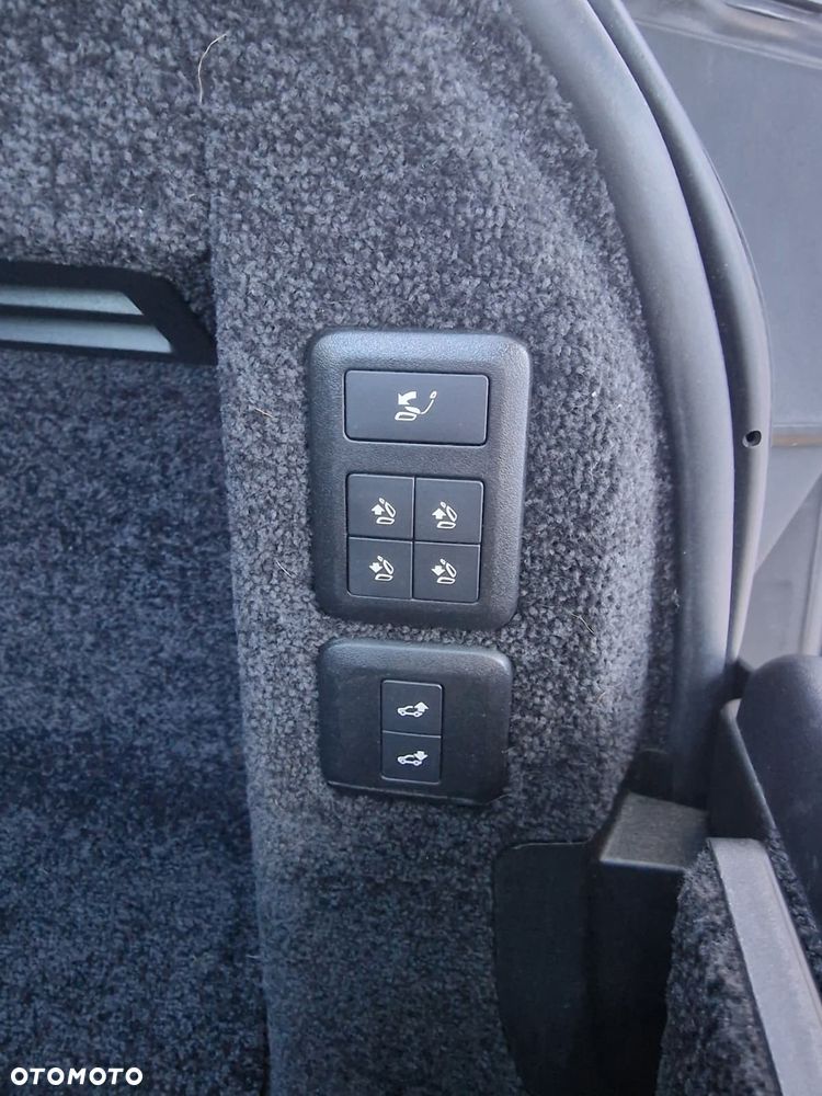 Land Rover Range Rover 4.4SD V8 LWB AB - 38
