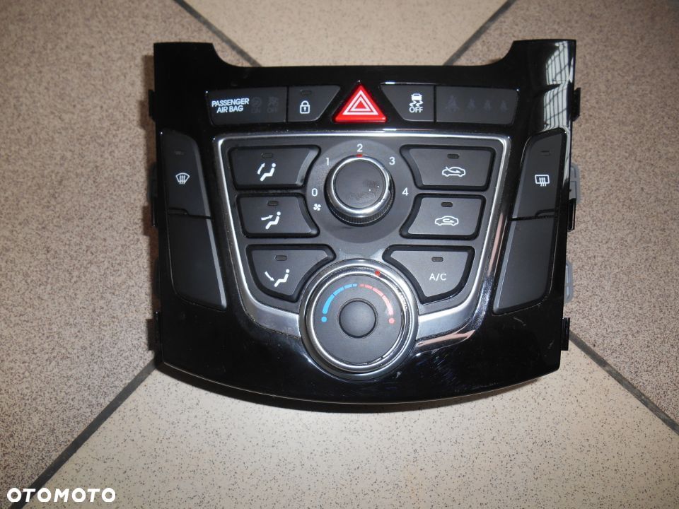 Panel klimatyzacji Hyundai I30 II 2013r. Europa 97250-A6040GU - 1