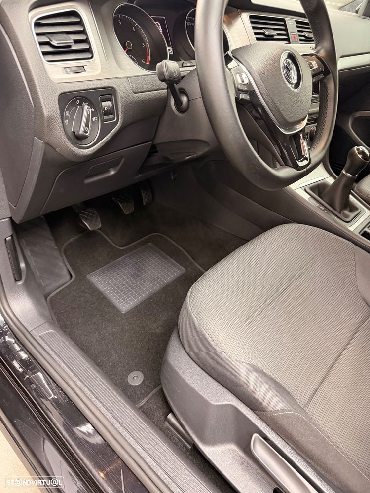 VW Golf 1.6 TDi BlueMotion Confortline - 39