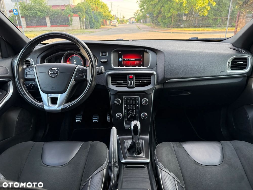 Volvo V40 D2 RDesign - 23