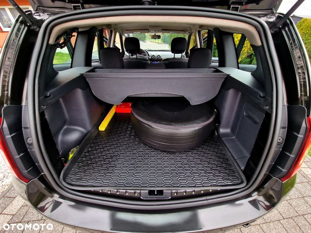 Dacia Duster 1.6 Laureate 4x4 - 23