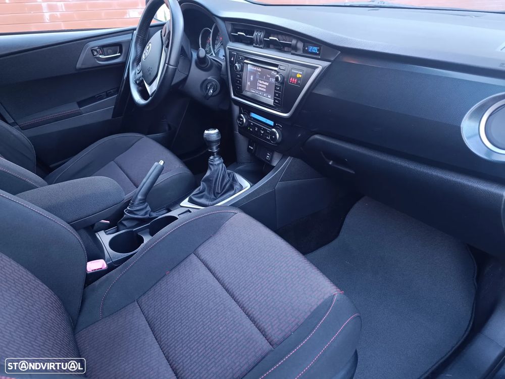 Toyota Auris Touring Sports 1.4 D-4D Comfort+Pack Sport - 11