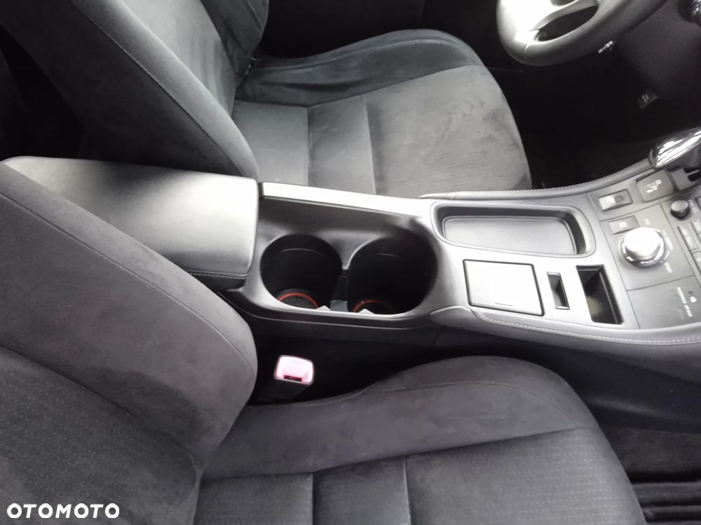 Lexus CT 200h Eco / Elite - 12