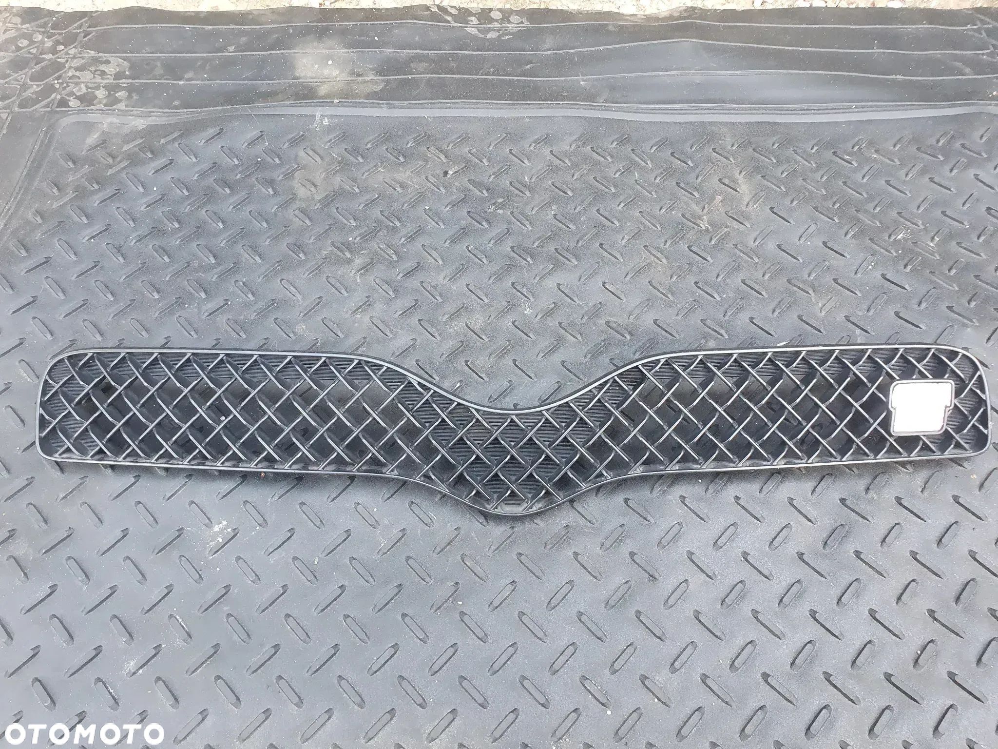 ATRAPA GRILL ZNACZEK GRIL TOYOTA YARIS I SPORT TS 53101-52080 - 1