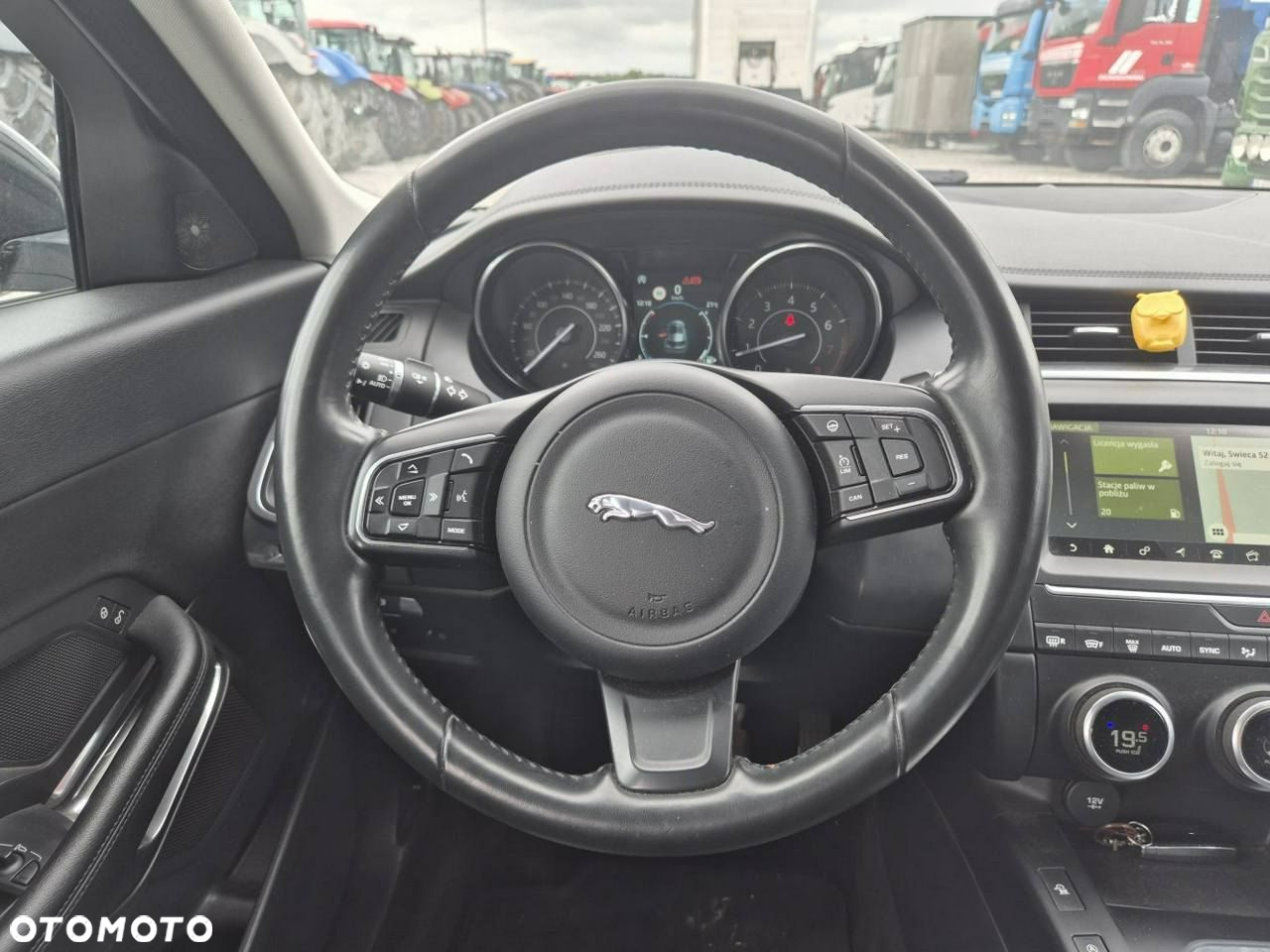 Jaguar E-Pace - 20