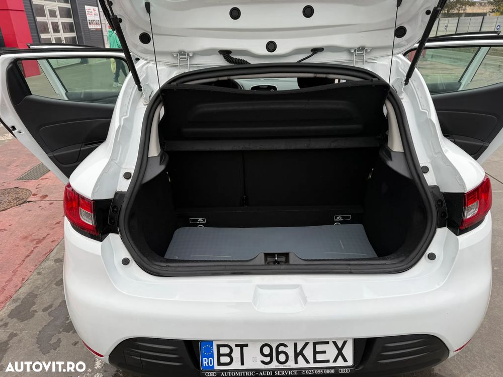 Renault Clio - 10