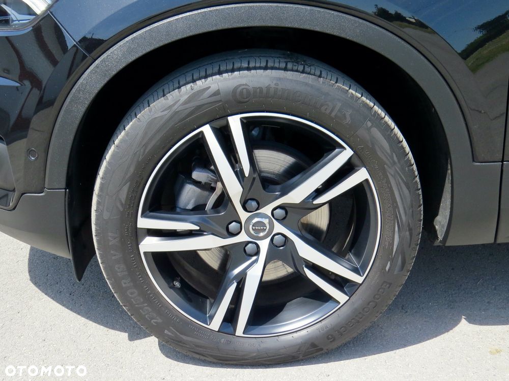 Volvo XC 40 B4 B DKG Ultra Dark - 25