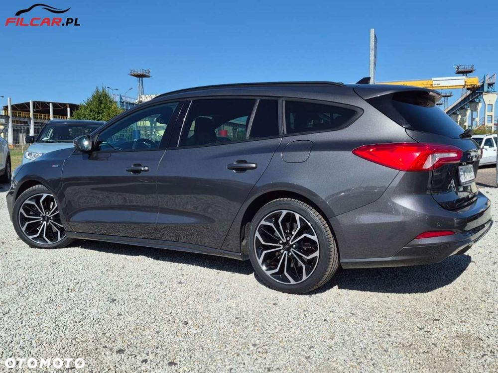 Ford Focus - 33