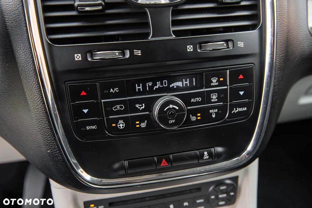 Lancia Voyager 3.6 Platinum Euro6 - 24