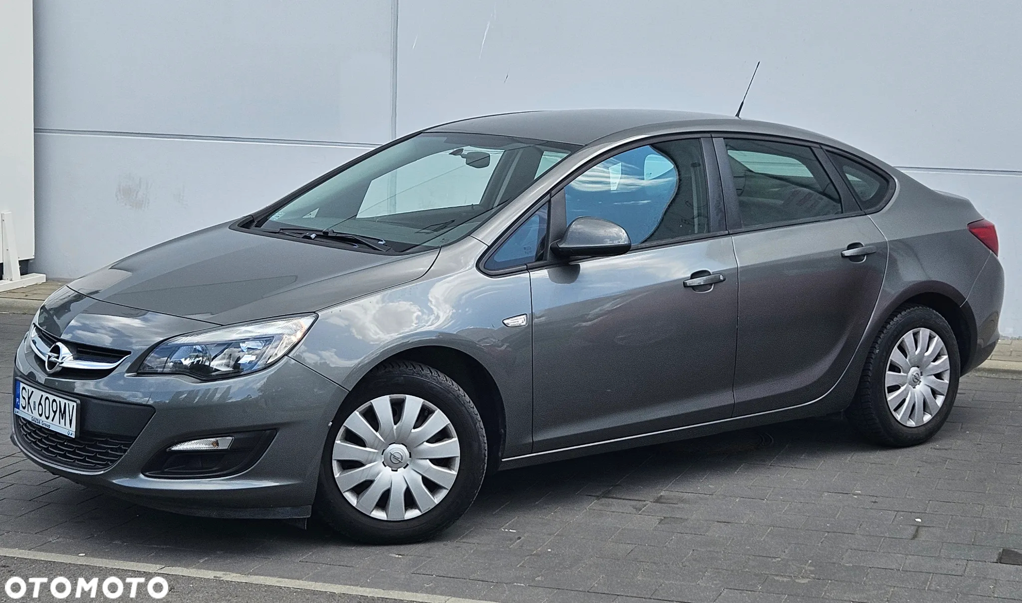 Opel Astra IV 1.4 T Executive - 3