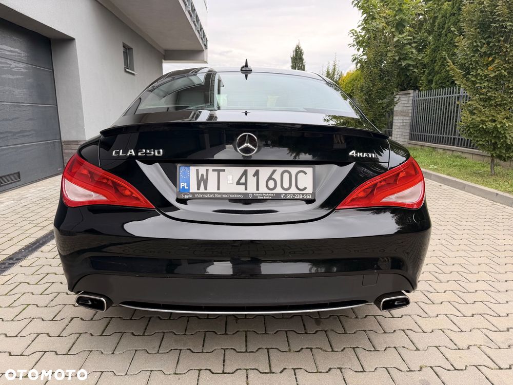 Mercedes-Benz CLA 250 4-Matic - 24