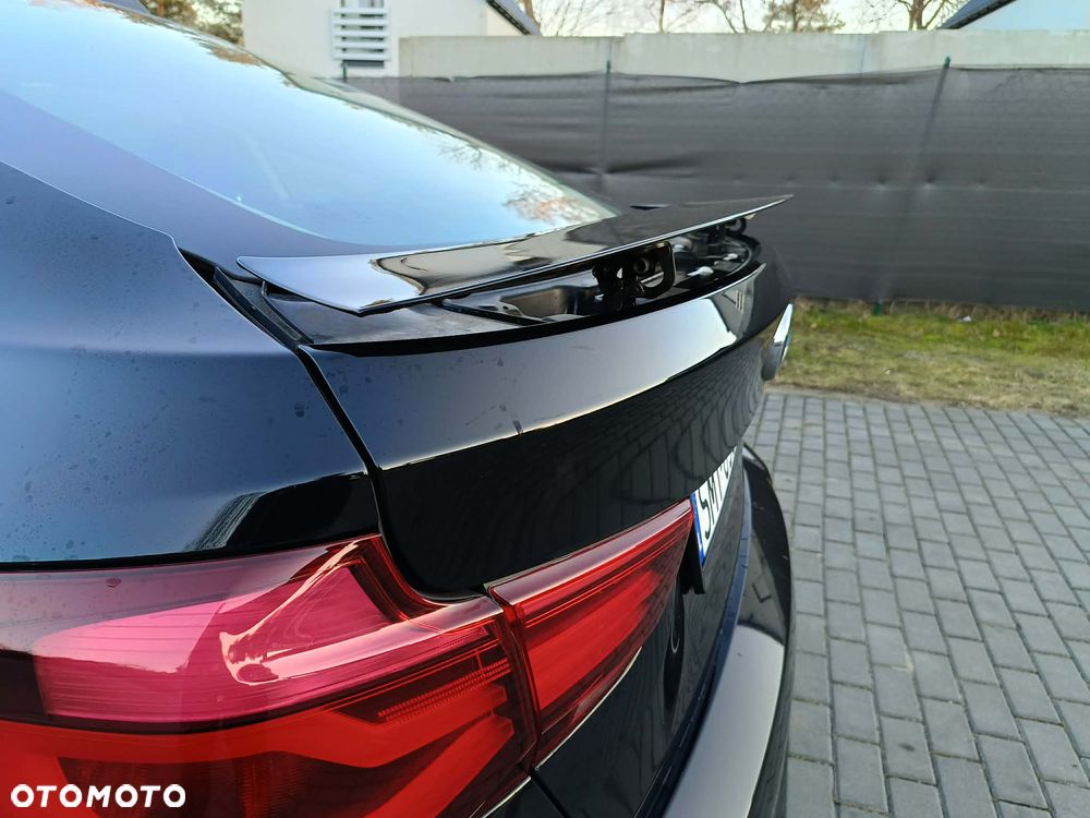 BMW 3GT 318d Business Edition - 8