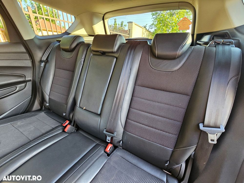 Ford Kuga 2.0 TDCi Powershift 4WD Titanium - 7