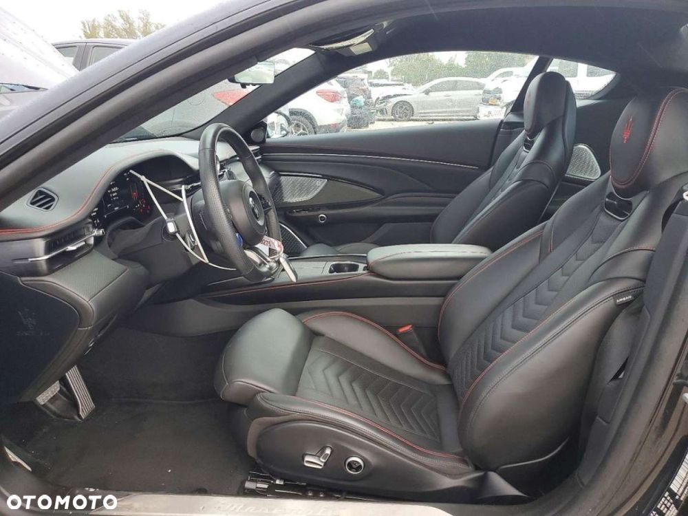 Maserati GranTurismo - 8
