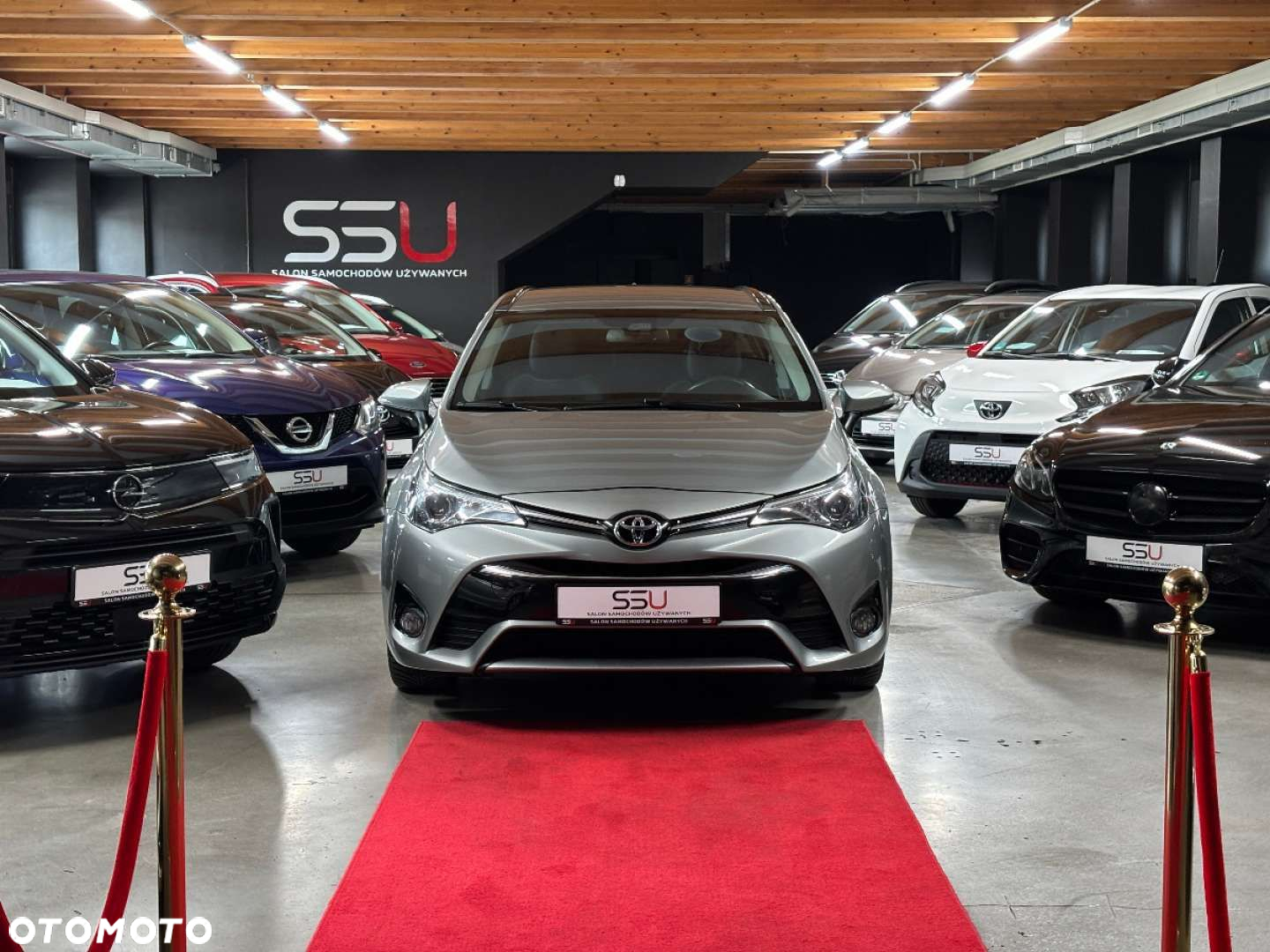 Toyota Avensis 1.8 Premium - 6