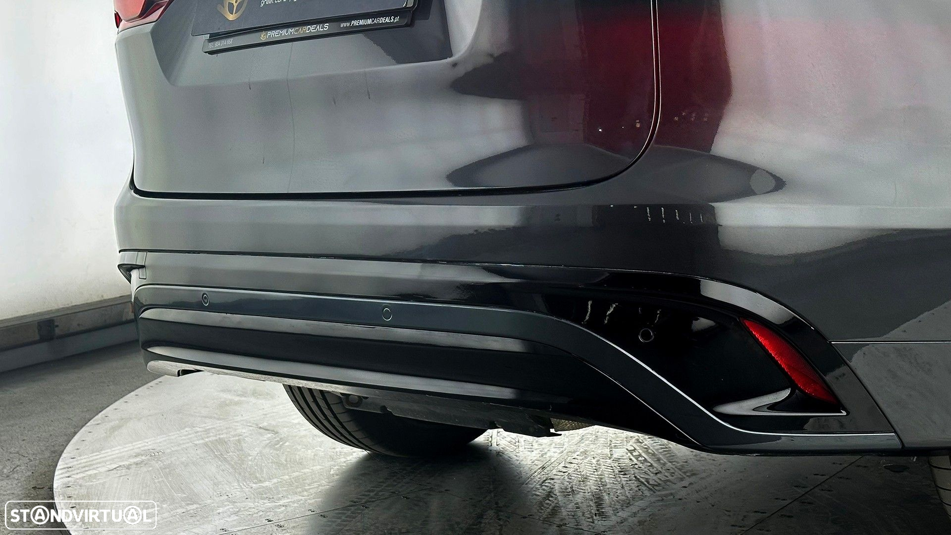Jaguar F-Pace 2.0 P400e AWD R-Dynamic Black - 15