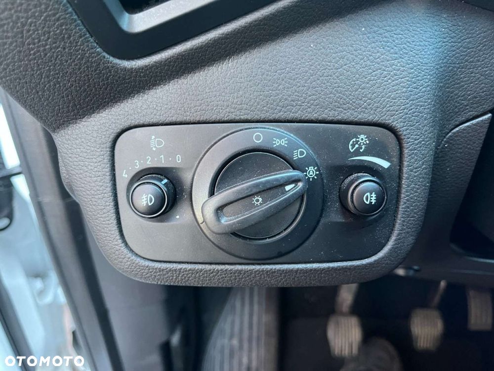 Ford Grand C-MAX - 21