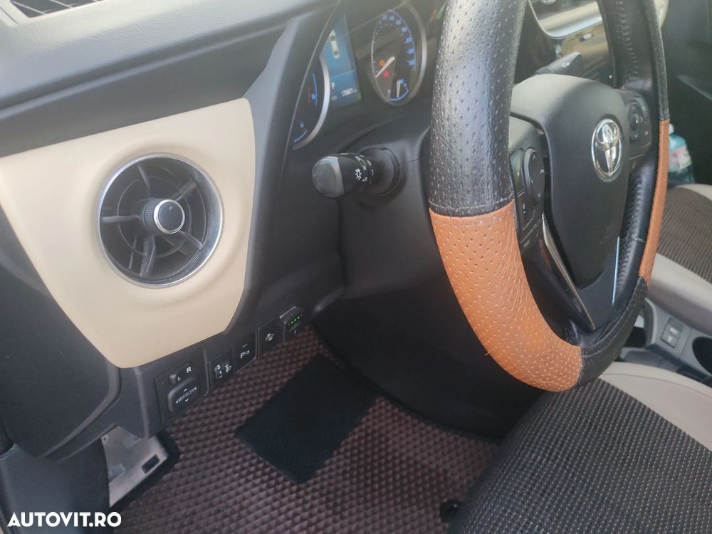 Toyota Corolla - 9