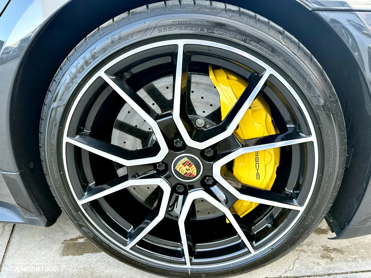 Porsche Taycan Sport Turismo Turbo S - 48
