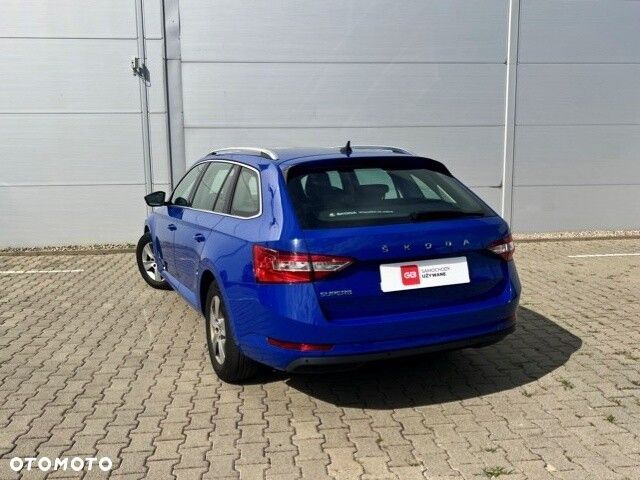 Skoda Superb 2.0 TDI SCR Ambition DSG - 7