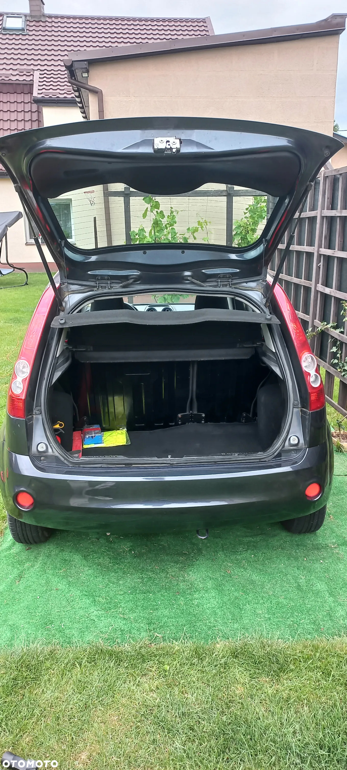 Ford Fiesta 1.3 Ambiente - 10