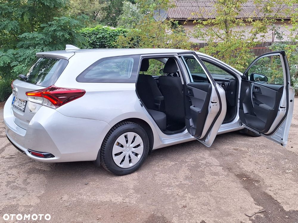 Toyota Auris 1.4 D-4D Comfort - 7