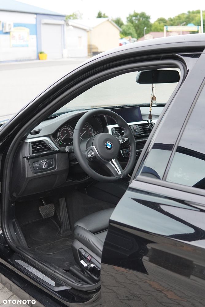 BMW Seria 3 330i GPF xDrive Sport Line - 4