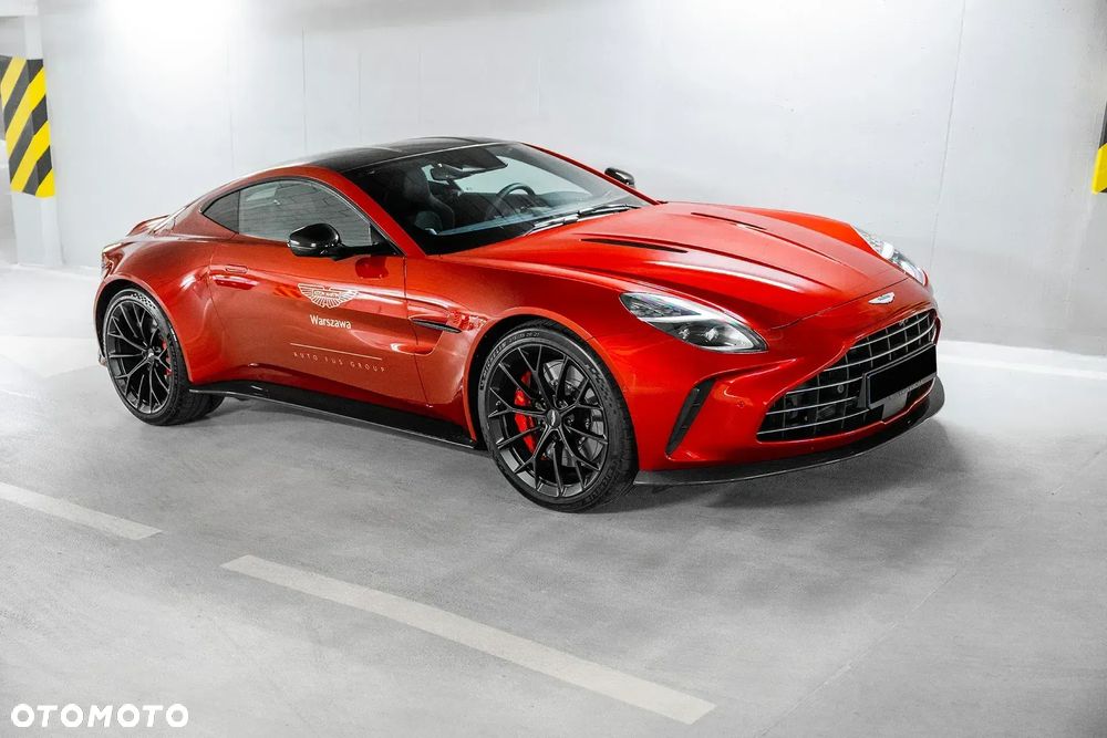 Aston Martin Vantage - 1