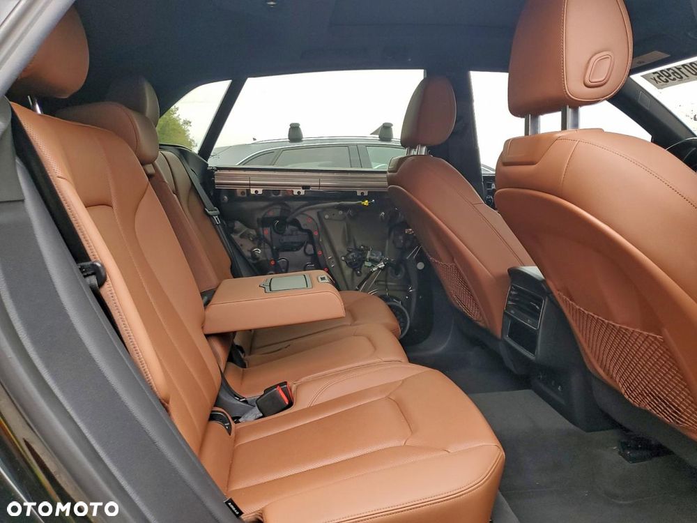 Audi Q8 SUV TFSI quattro 250 kW tiptronic S line business - 10