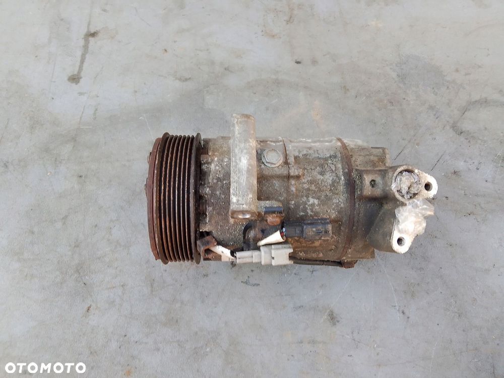 sprężarka klimatyzacji renault captur i 1.2 tce 926000217r - 1