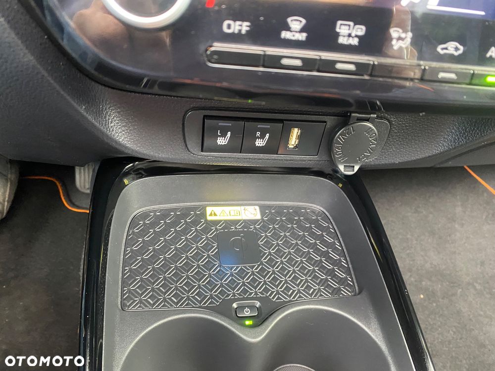 Toyota Aygo X 1.0 VVT-i JBL Edition X-shift - 28