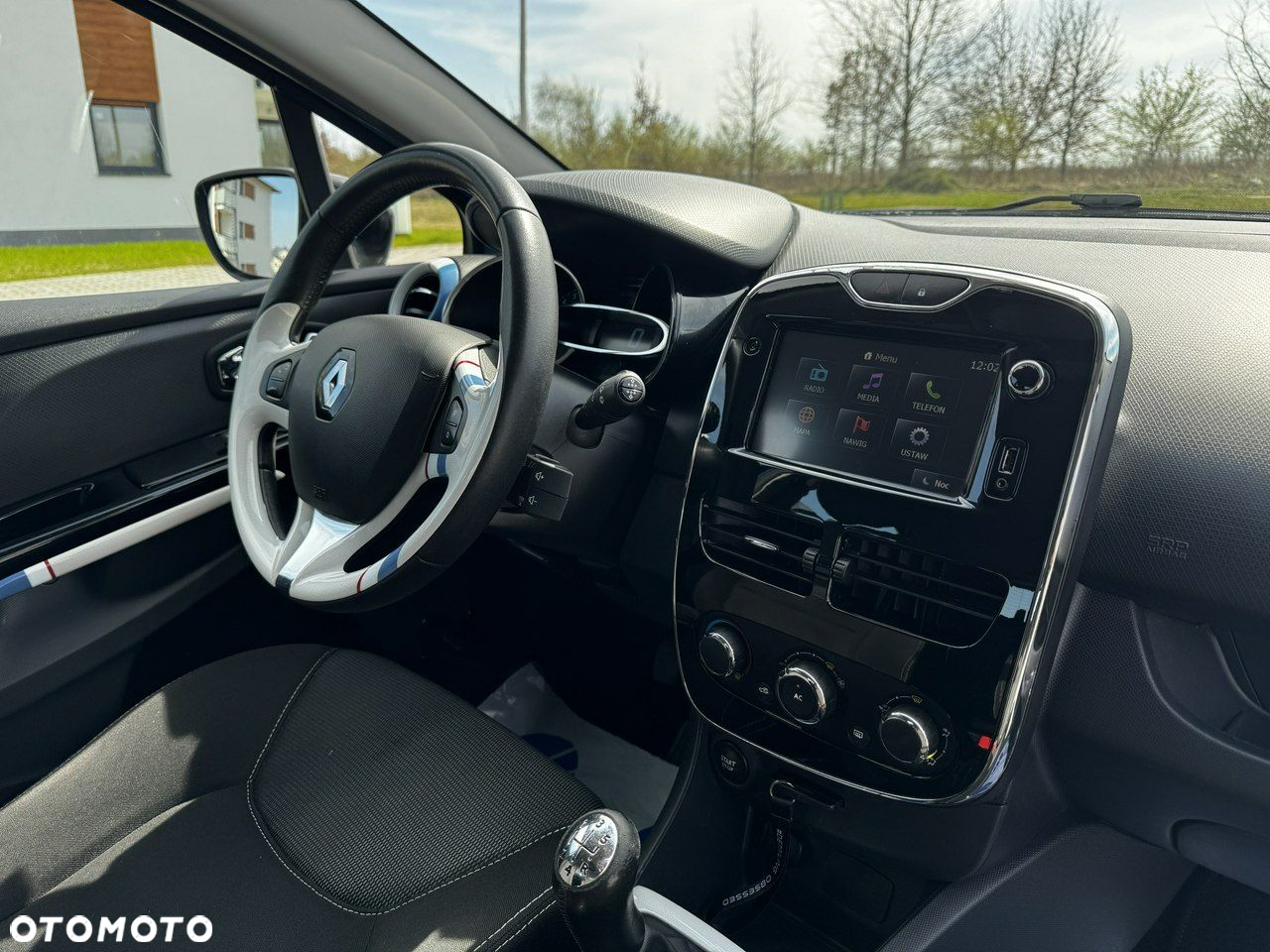 Renault Clio TCe 90 Luxe - 12