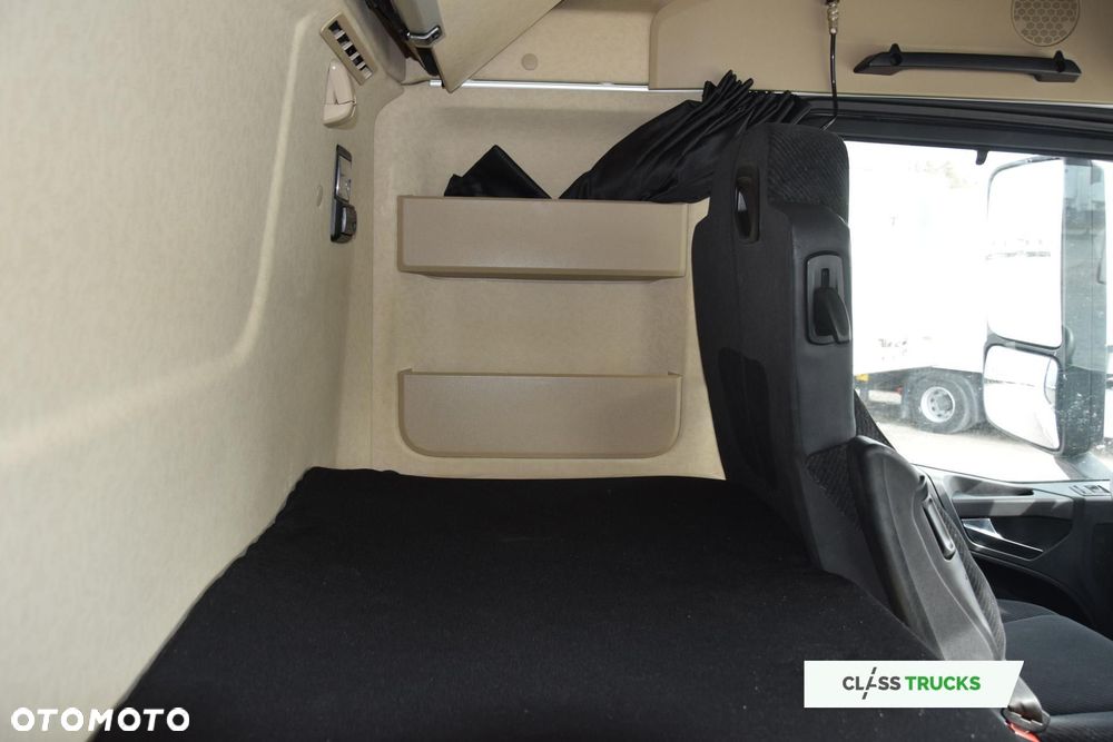 Mercedes-Benz Actros 5 1845 BigSpace LED lights - 13