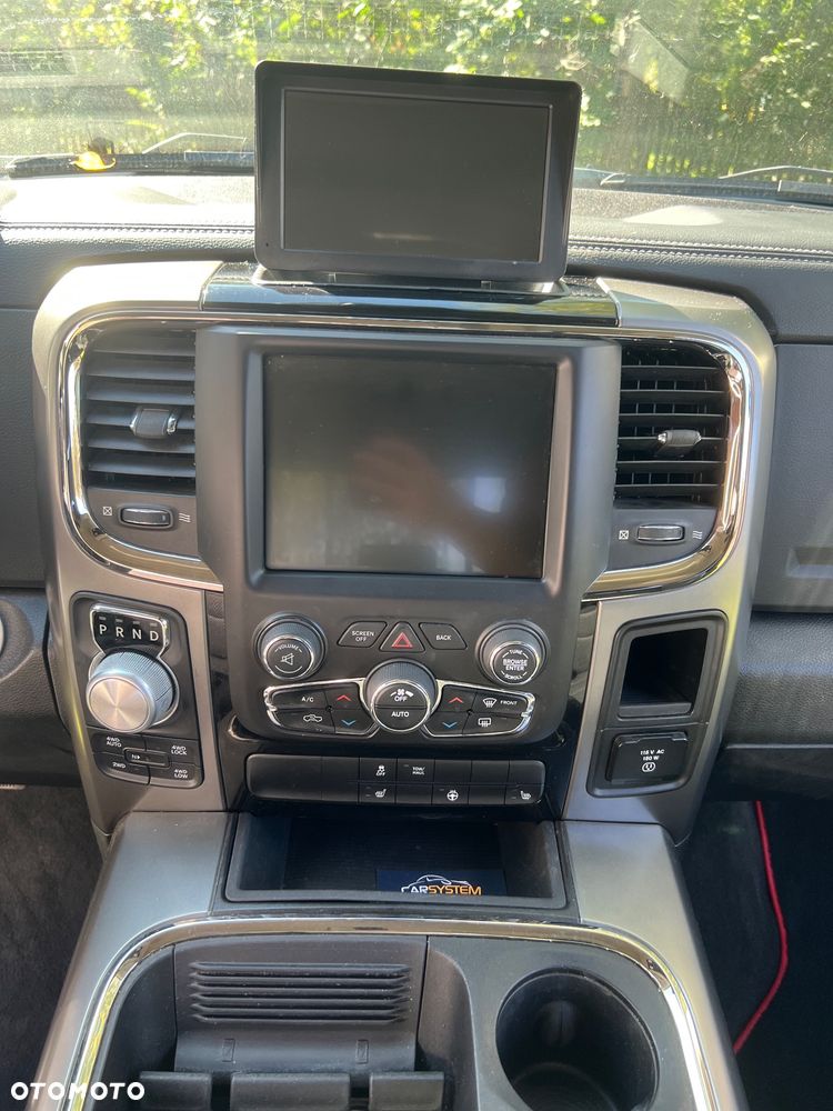 RAM 1500 Crew Cab Sport - 24