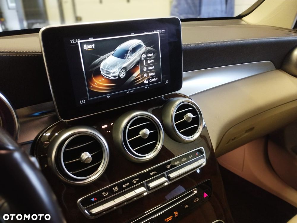 Mercedes-Benz GLC - 19