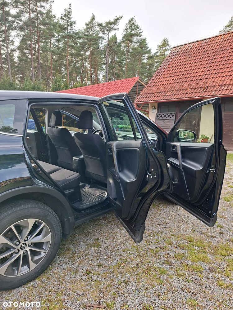 Toyota RAV4 - 6