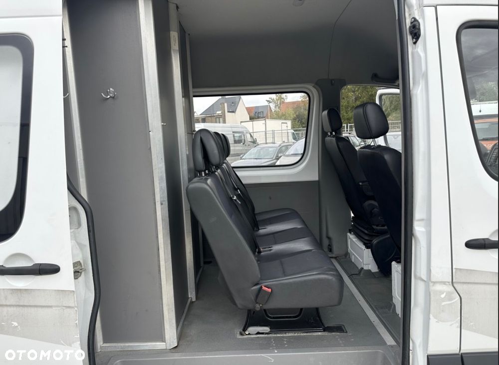 Mercedes-Benz Sprinter - 15