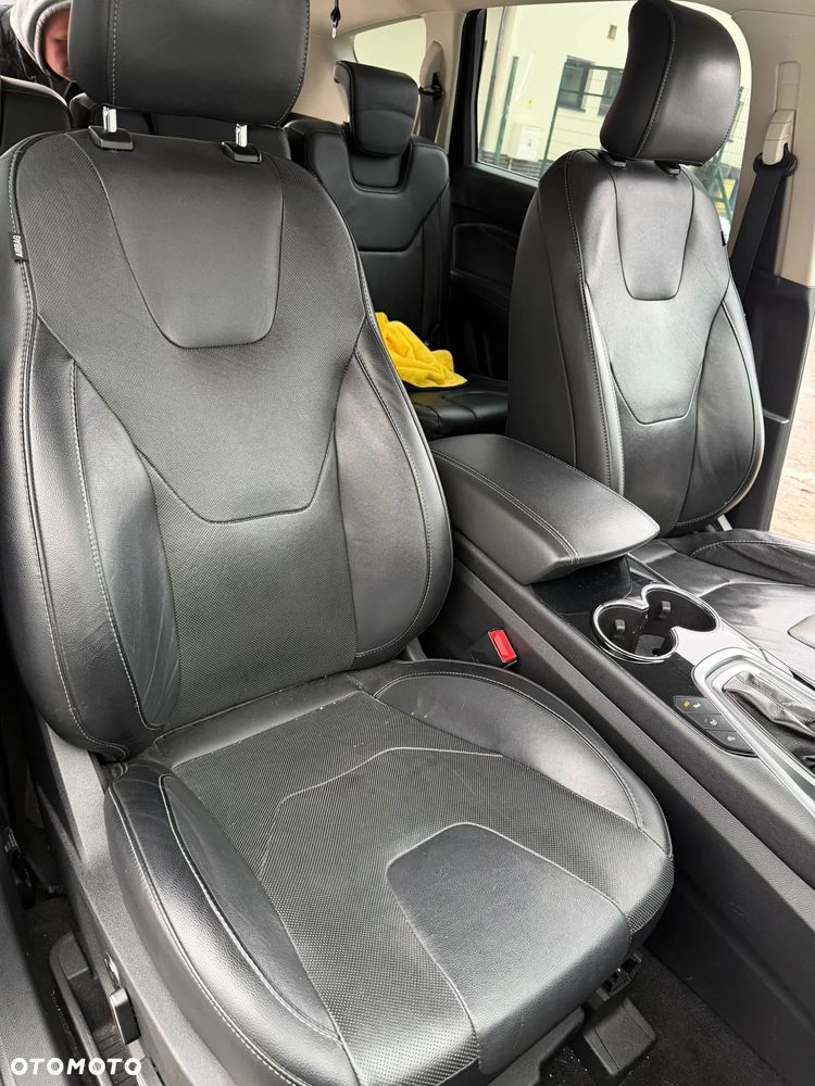 Ford S-Max 2.0 TDCi Titanium PowerShift - 25