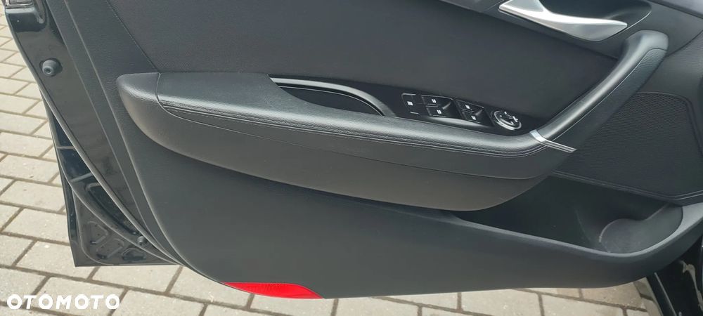 Hyundai i40 1.7 CRDi Comfort + - 30